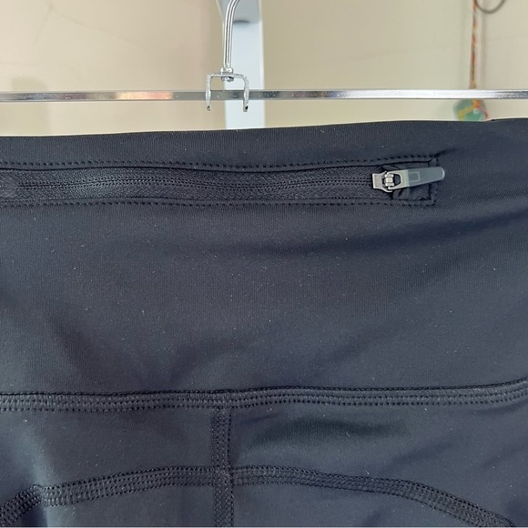 Nike NWT Epic Fast Tight Fit Mid Rise Crop DriFit Legging Size Small - Picture 6 of 12